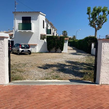 Charmante Maison Coeur De Ville 650M Plage Empuriabrava Exterior photo